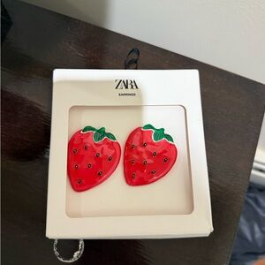 Women’s Zara Brand New Strawberry Statement Earrings